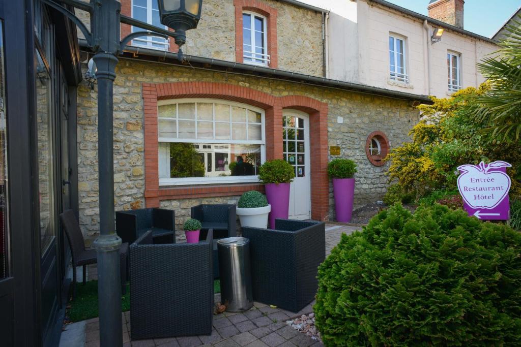 Logis Hotel Restaurant L'Auberge Normande Carentan Exterior photo