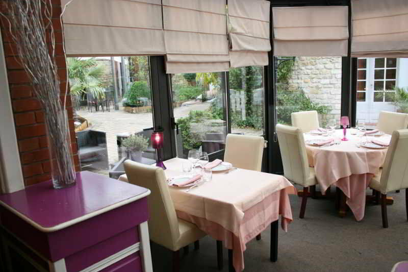 Logis Hotel Restaurant L'Auberge Normande Carentan Exterior photo